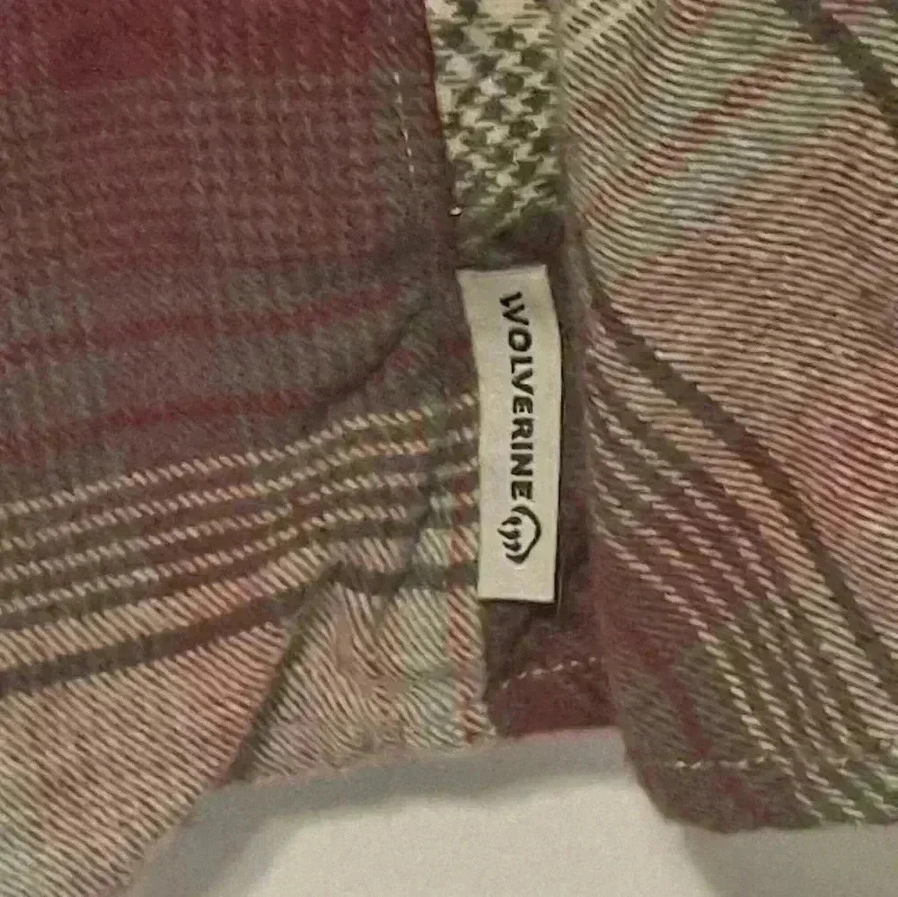 Wolverine Flannel Button Down Size Large EUC - image 6
